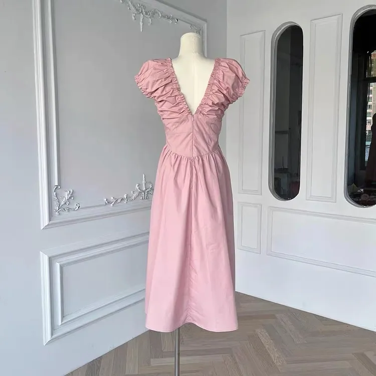 粉色显瘦v领泡泡袖设计感褶皱辣妹法式连衣裙（长款短款请备注）