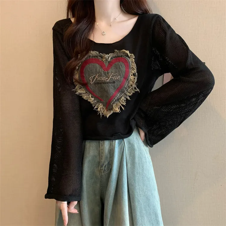 辣妹镂空牛仔贴布针织上衣女春秋2024新款高腰短款内搭U领打底衫