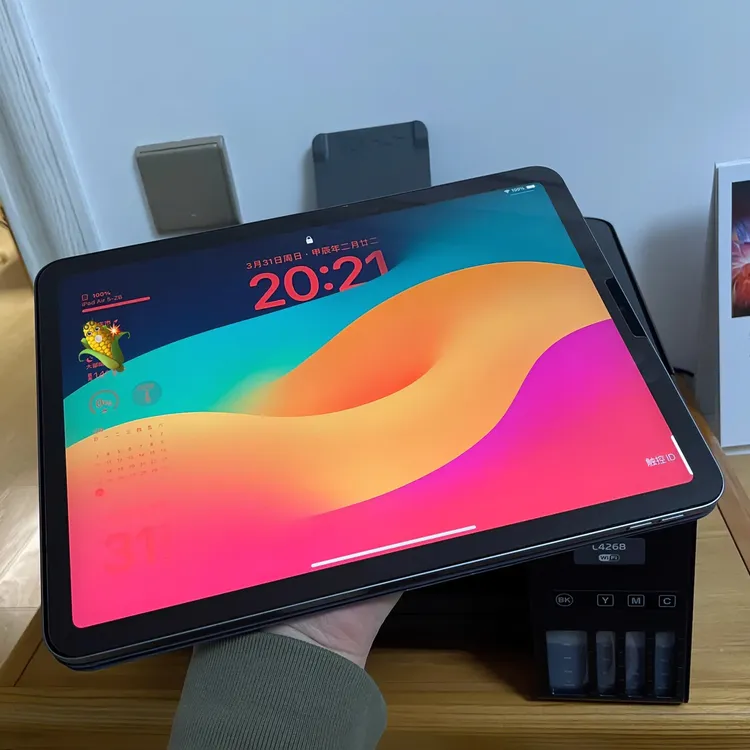 95新 Apple/苹果 8代 iPad娱乐绘画办公追剧学生游戏wifi平板电脑