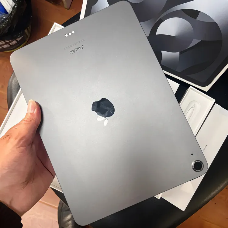 95新 Apple/苹果 iPad Air超薄办公娱乐阅读绘画指纹平板电脑pro