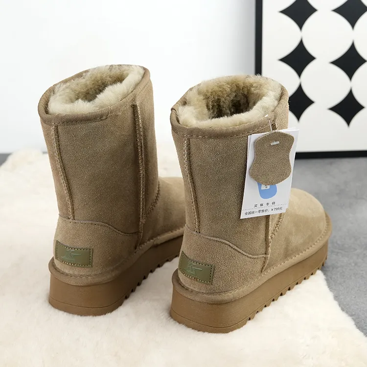 厚底雪地靴女2024冬新款皮毛一体防滑东北加绒全羊毛中筒保暖棉鞋