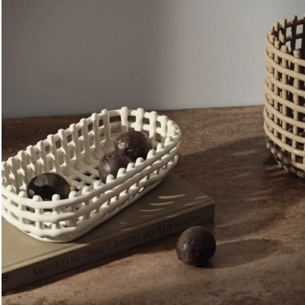 【FL家】30*15*8.5CM 奶白（椭圆）手工陶瓷收纳篮  化妆刷篮 储物