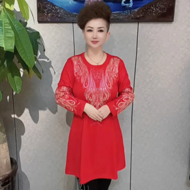 新年连衣裙圆领中长款长袖妈妈装时尚休闲红色气质显瘦百搭设计师