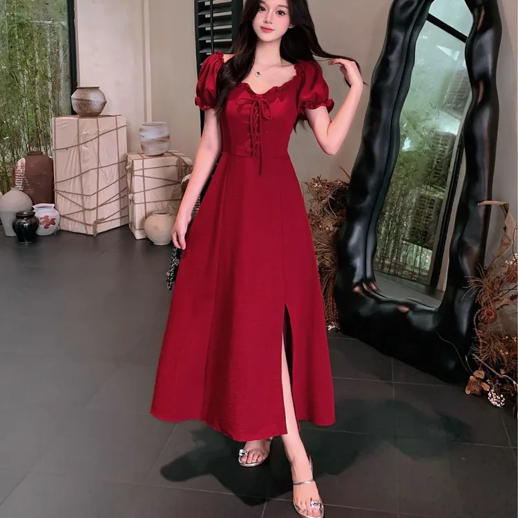 大码微胖法式桔梗花苞袖设计感纯欲收腰显瘦温柔气质红色连衣裙