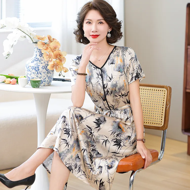 夏季真丝桑蚕丝收腰宽松连衣裙显瘦气质遮肉女装连衣裙妈妈装