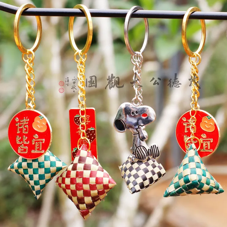 手工蒲草编织香囊挂扣件箱包配饰（随机发货，如有颜色要求请备注）