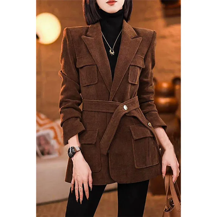 灯芯绒多口袋西装外套女设计感2025新款秋冬夹棉厚西服女腰带收腰