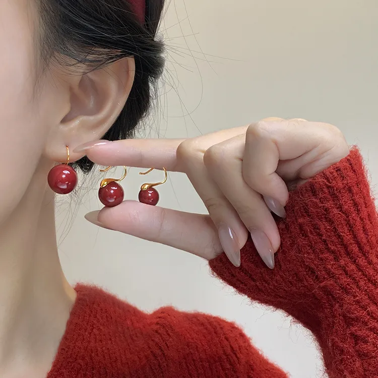 足银仿珍珠耳饰 999纯银耳环安可拉红高级感红色耳钉耳钩新年耳饰