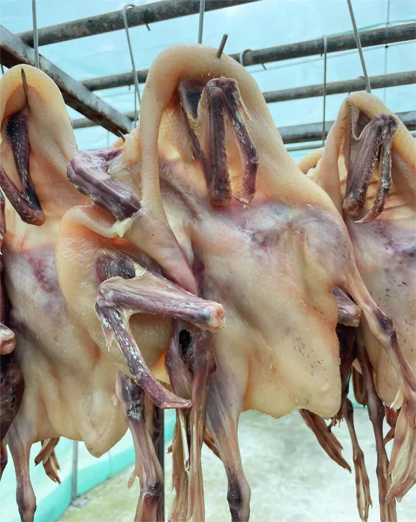 安徽万佛农家散养日晒风干 咸黑麻鸭 手工腌制咸香3.6-4斤 咸麻鸭