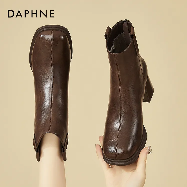 达芙妮高跟短靴女款2025年秋冬新款英伦风百搭时尚厚底粗跟马丁靴