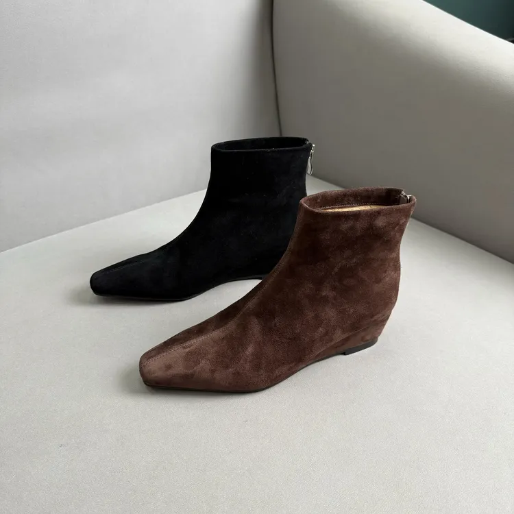 2025新款秋冬气质百搭坡跟时尚女士真皮短靴子女鞋ins潮牌穿搭