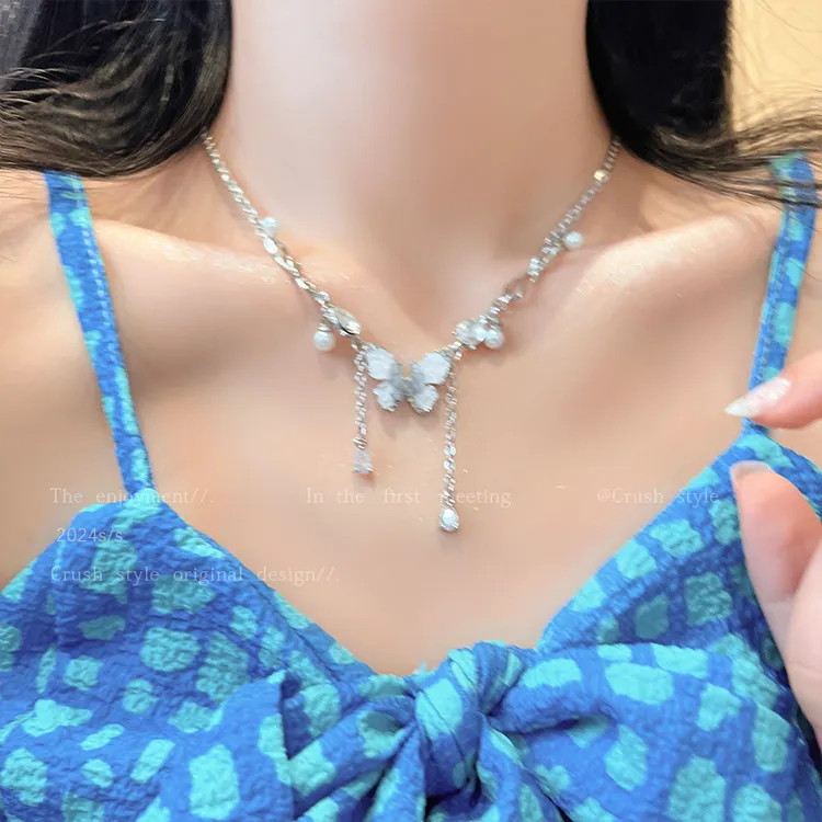 钛钢仿珍珠项链 冰晶渐变蝴蝶锁骨链女精致高级感莫奈花园风配饰