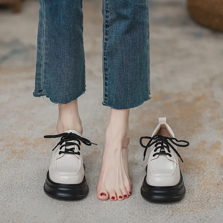 2025年新款英伦风松糕厚底系带小皮鞋女轻便厚底乐福鞋