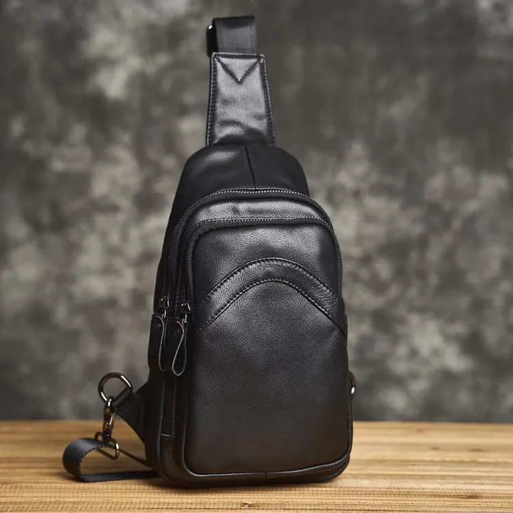 男士头层牛皮胸包2023新款时尚百搭男包斜挎牛皮小包真皮胸前包潮