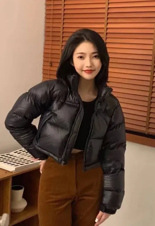 日常立领高级感黑色短款显瘦棉服女冬季设计感加厚日常短外套棉袄