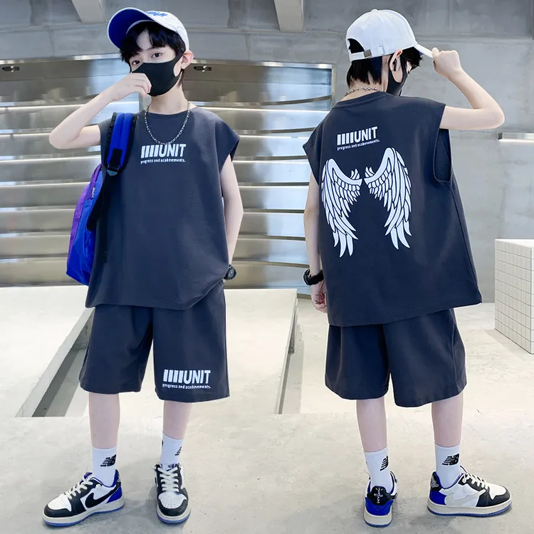 【品牌】夏季新款韩版男童中大儿童无袖时尚翅膀凉爽薄潮酷背心套装