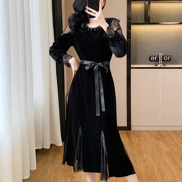 法式丝绒连衣裙女春秋新款钉珠网纱拼接系带显瘦中长款过膝打底裙