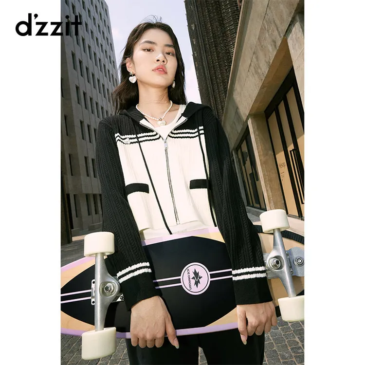 0112dzzit地素条纹拼色开衫秋冬胸针连帽针织休闲上衣女3H4E522