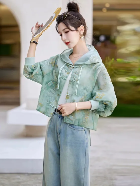 新中式防晒衣女夏季2024新款薄款短款刺绣宽松防晒服国风盘扣外套