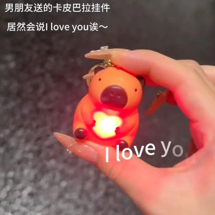 卡皮巴拉会说iloveyou的书包挂件发光发声会说我爱你玩偶钥匙扣