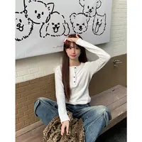 橘子树在哪儿纯欲风排扣长袖t恤女秋季设计感修身显瘦纯色打底衫
