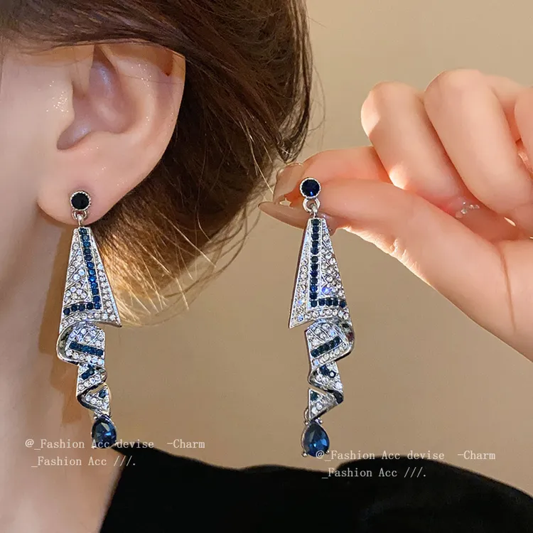 合金合成锆石耳饰 水滴镶钻耳环时尚轻奢设计感小众百搭气质耳饰