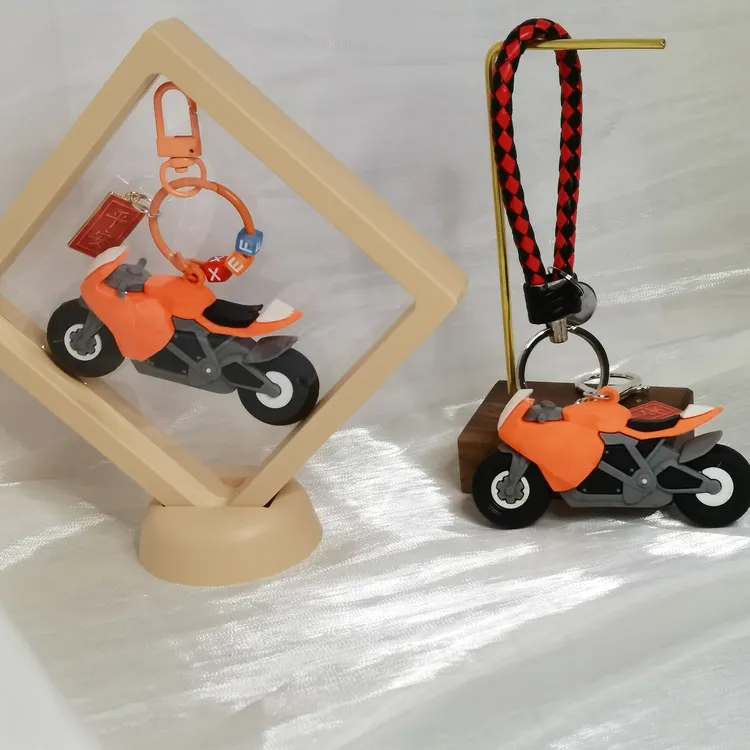 摩托车蛋仔功夫熊猫火箭兔公仔钥匙扣卡通可爱小礼物挂牌需指定