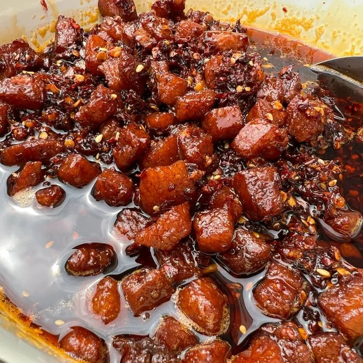 苗乡双妹大桶500g贵州特色脆哨油辣椒猪肉干扁肉丝油辣椒食用调料