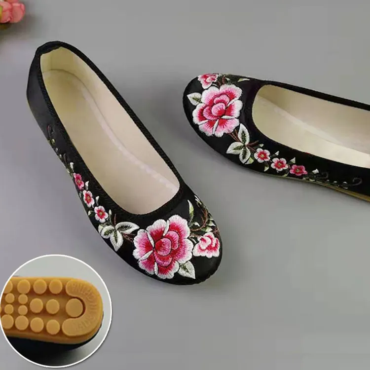 老北京布鞋中老年广场舞软底老人鞋防滑牛筋底舒适妈妈奶奶绣花鞋