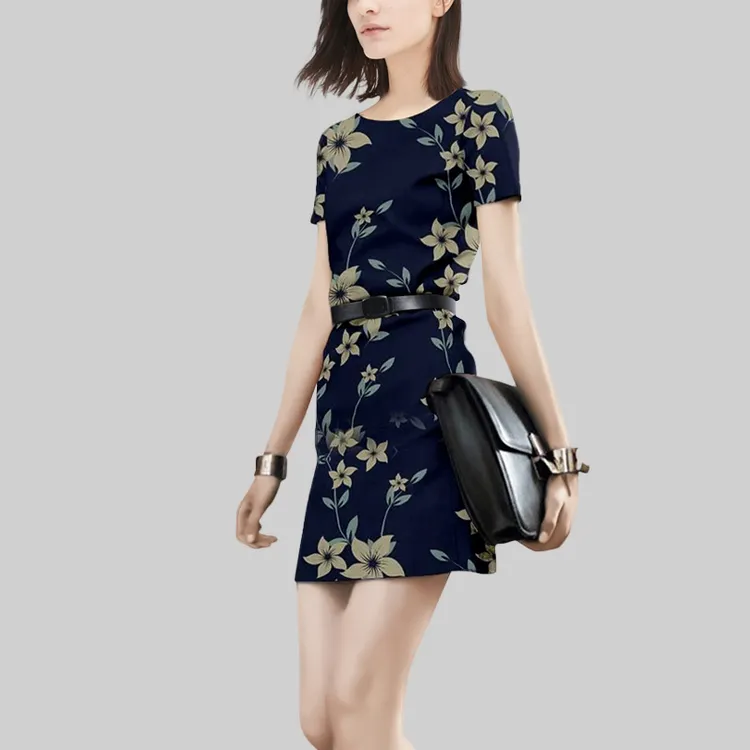 2025年夏季新款法式减龄连衣裙女小个子别致设计感修身印花一步裙