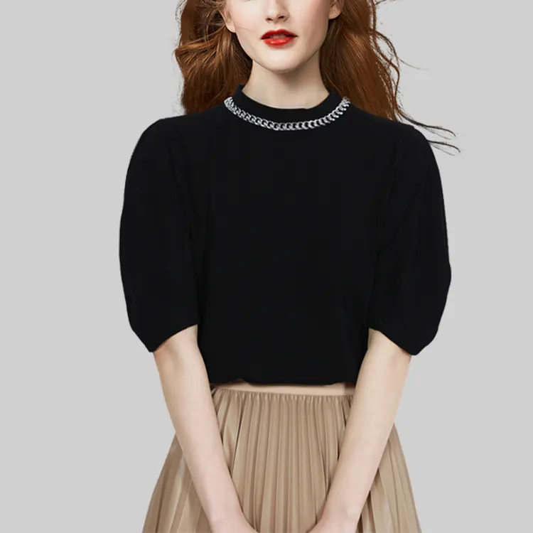 圆领显瘦T恤女2025年夏季新款时尚简约修身贝壳绣花短袖百搭上衣