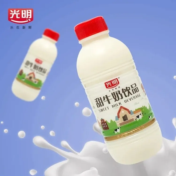 光明甜牛奶饮品435ml原味草莓常温牛奶学生儿童营养早餐牛奶