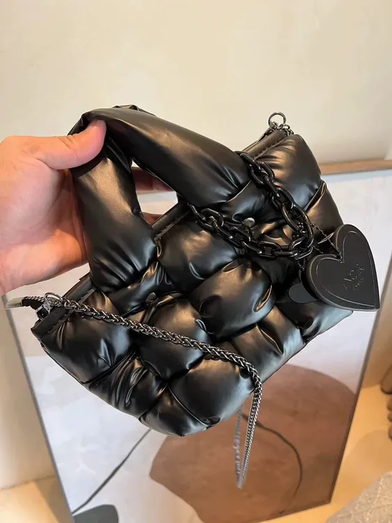 左千户包百搭时尚女包斜挎包轻奢感设计新款链条手提包可爱小包包