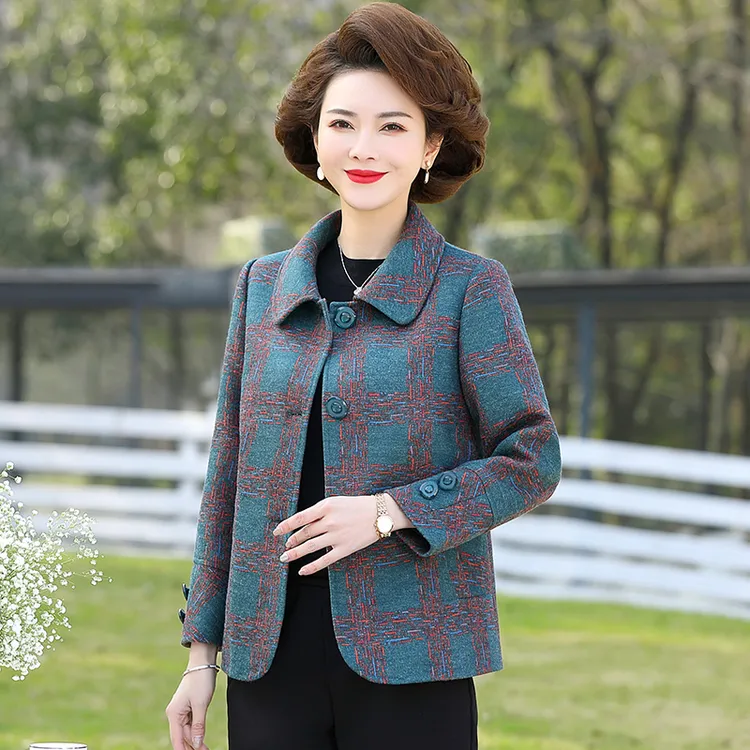 小个子妈妈秋装短款外套中年妈妈装中老年人时尚气质春秋女士大码
