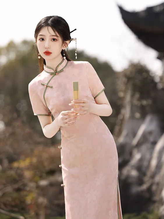 粉色旗袍2025新款夏季高端年轻款少女新中式连衣裙超好看百搭显瘦