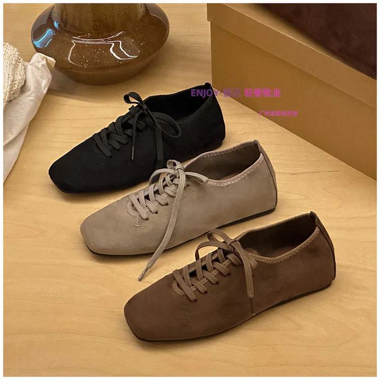 ENJOY 悦己~ 拿捏秋冬氛围！巨巨好搭！棕色绒面运动鞋系带时尚单鞋