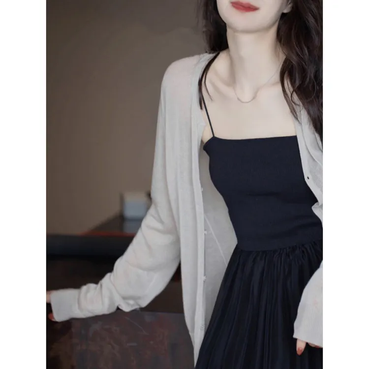 冰丝针织防晒开衫女夏季薄款宽松外搭配裙子披肩空调罩衫外套上衣