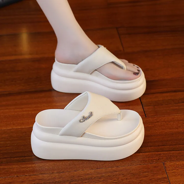 欧洲站厚底增高拖鞋女外穿2025年夏季新款夹趾小个子面包人字拖鞋