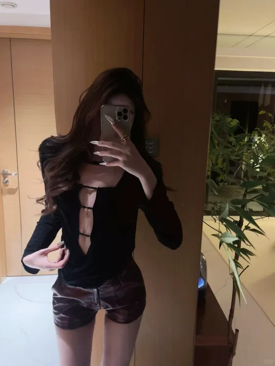 UC定制~辣妹复古褶皱罩衫外套/性感镂空抹胸背心上衣/高腰短裤