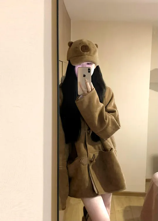 复古加厚保暖连帽皮毛一体外套女秋冬2024新款牛角扣仿麂皮宽松