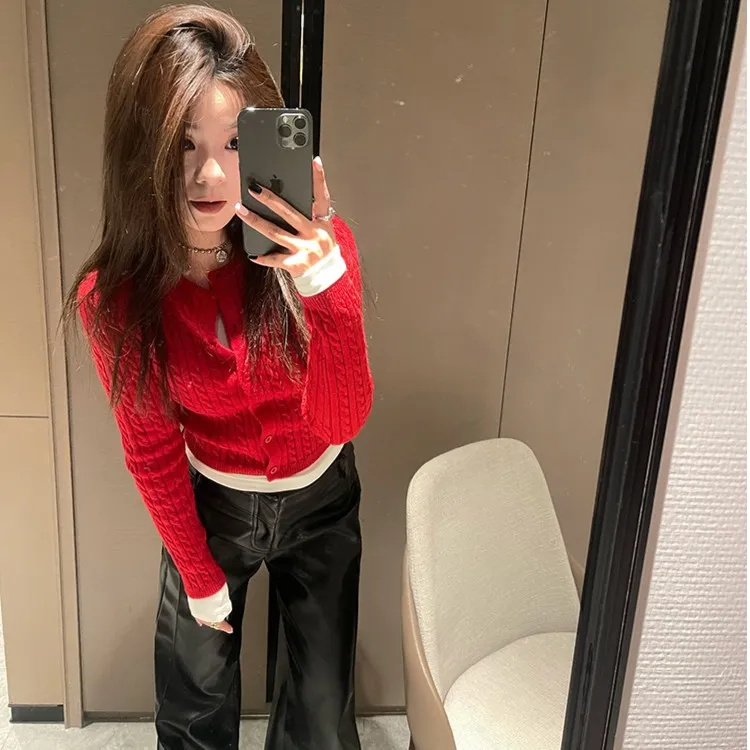MosesQueen/魔西女王红色短款针织开衫修身毛衣显瘦长袖针织衫女