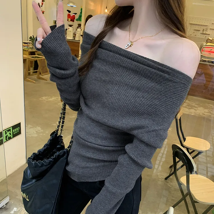 【悦月】一字肩洋气针织打底衫女秋冬高级感性感斜肩露肩修身上衣