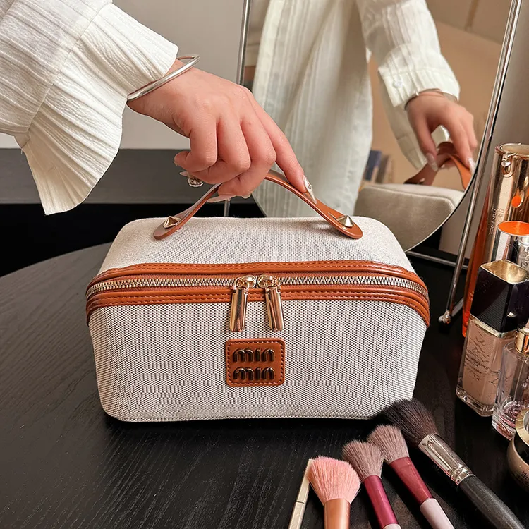 2025新款化妆包女大容量时尚高级感帆布护肤品分类收纳包洗漱包袋