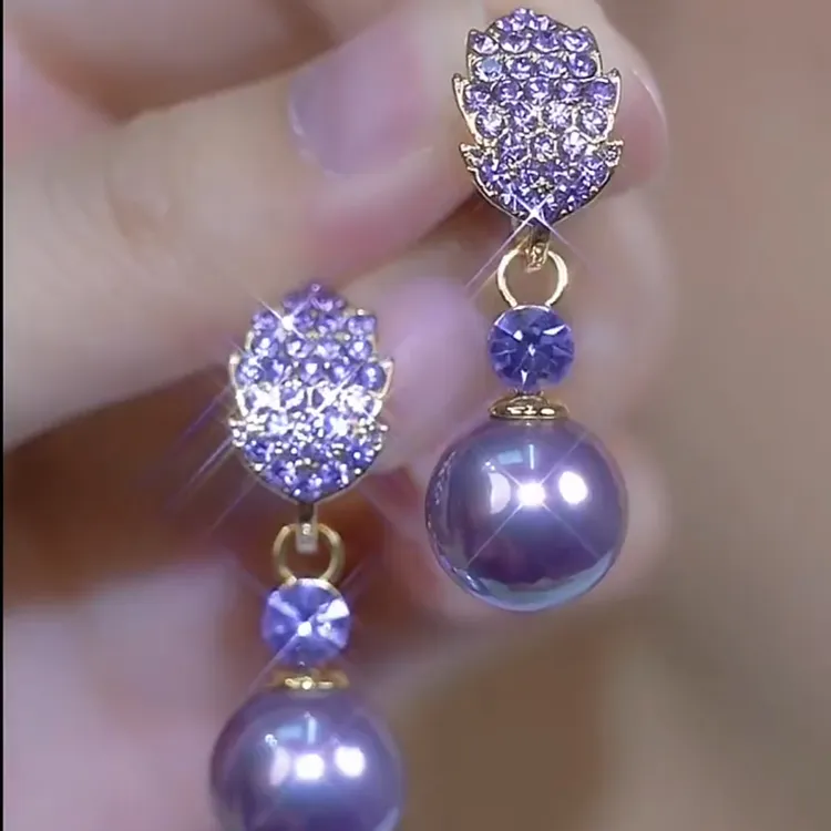 铜合金合成锆石耳饰 百搭叶子设计时尚简约气质耳环