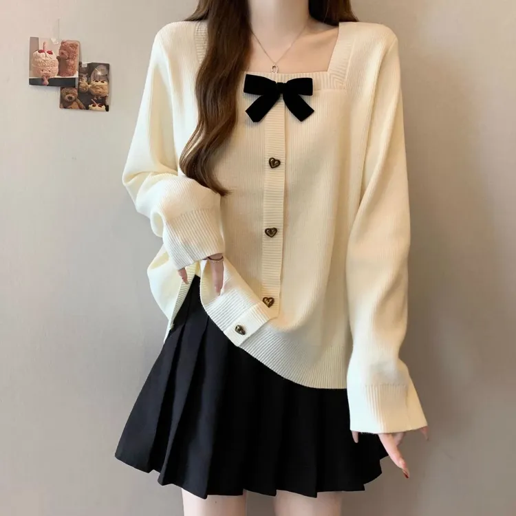 大码女装法式方领长袖上衣秋冬新款蝴蝶结减龄毛衣宽松显瘦打底衫