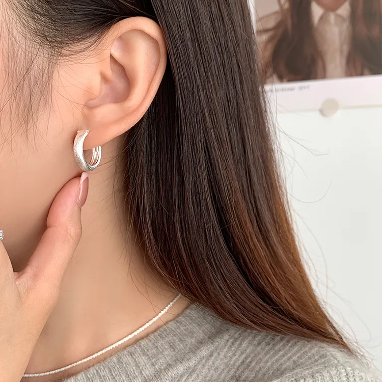925银耳饰 磨砂拉丝圈圈耳环女款轻奢高级感耳圈百搭养耳洞冷淡风