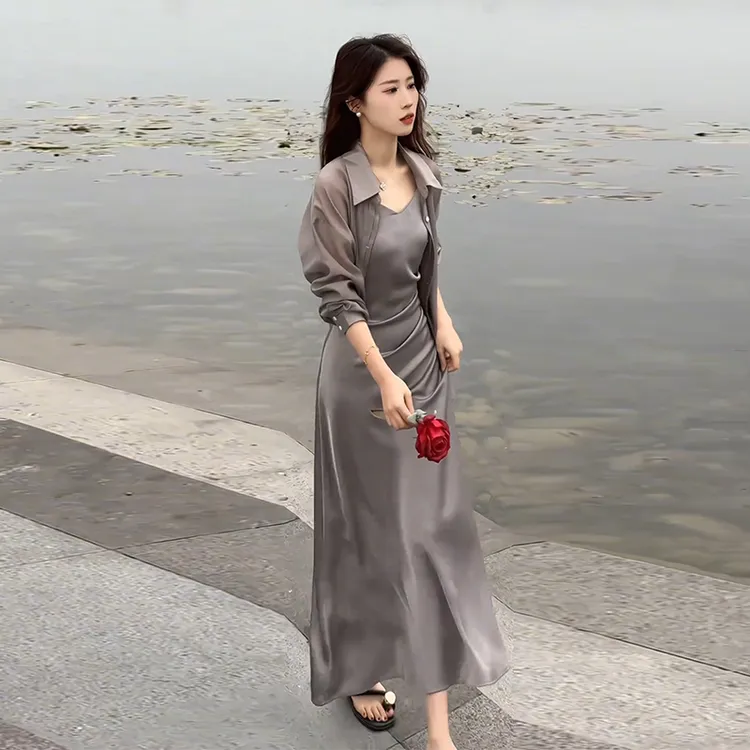 连衣裙显瘦气质赫本风开叉70后显年轻漂亮时尚又飒又酷女装套装