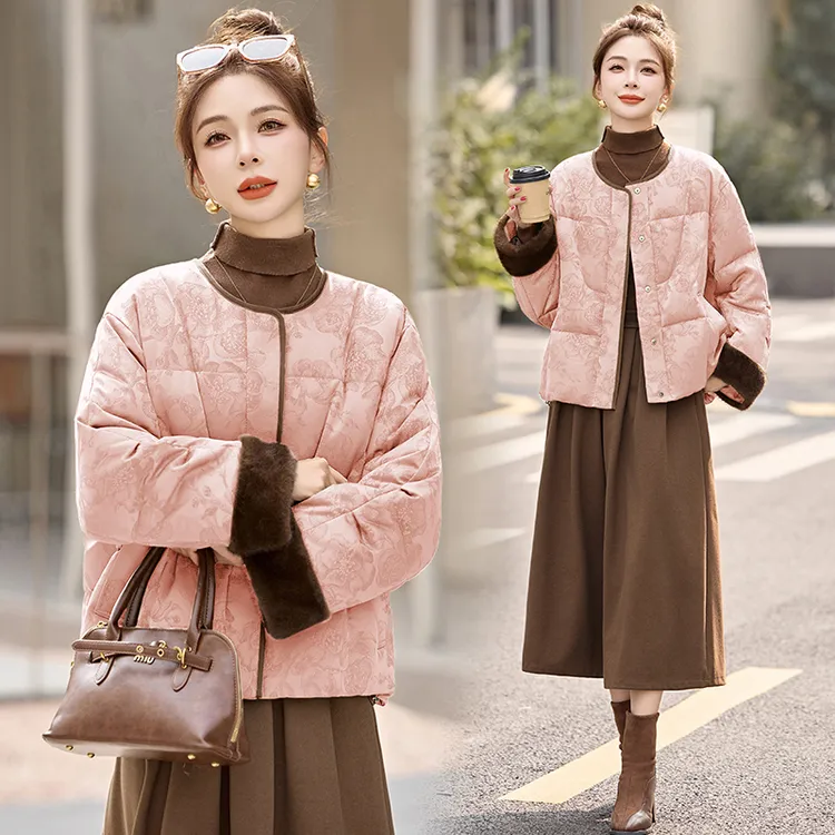 新中式国风羽绒服女冬超好看小香风短款复古设计感小众粉色外套