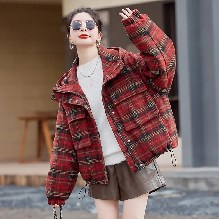 英伦风连帽毛呢羽绒服女冬季新款小香风格纹90白鸭绒短款保暖外套