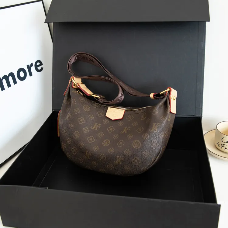 女士女款饺子包时尚印花秋冬大容量轻奢包包黑色奢侈中号春夏斜挎